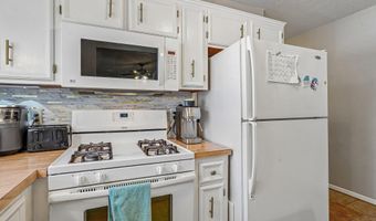 8582 134th St W, Apple Valley, MN 55124