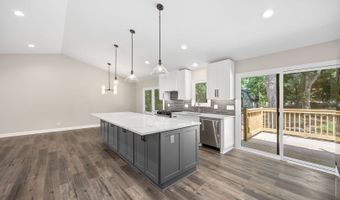 9704 Captains Dr, Algonquin, IL 60102