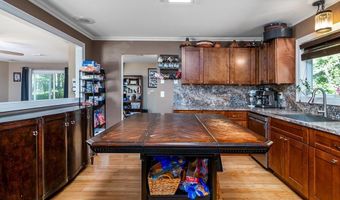 686 Gardner Rd, Exeter, RI 02822