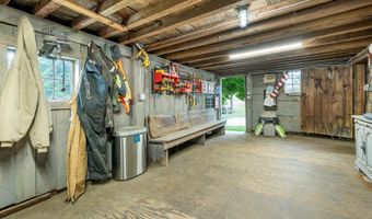 64 N Amherst Rd, Bedford, NH 03110