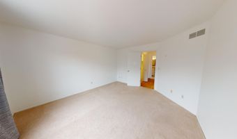 2221 S Huron Pkwy 4, Ann Arbor, MI 48104