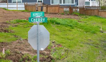 304 E HUMBOLDT St, Bingen, WA 98605