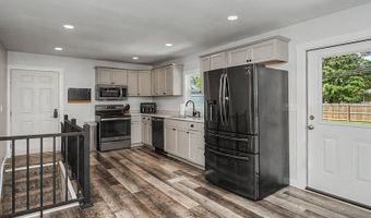 1421 Stafford Ave, Ames, IA 50010