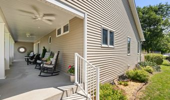 835 S 11th St, Adel, IA 50003