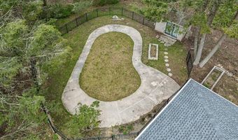 141 Gurleyville Rd, Mansfield, CT 06268
