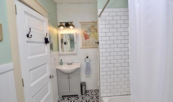 105 Lafountain St, Burlington, VT 05401