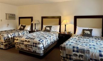 244 Yellowstone Ave W, Cody, WY 82414