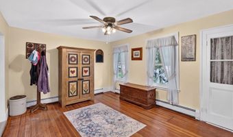 26 Humphrey Pl, Athol, MA 01331