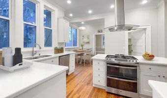 107 GREENVILLE St, Abbeville, SC 29620