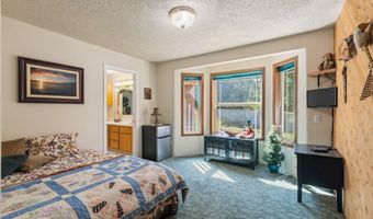 913 Starveout Creek Rd, Azalea, OR 97410