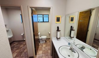 571 Stanislaus Ave, Angels Camp, CA 95222