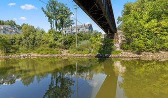 657 Greenslate Dr SE, Ada, MI 49301