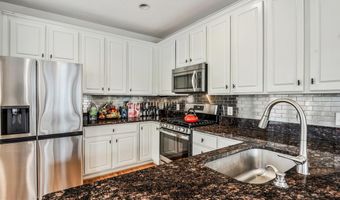 7726 HERITAGE WOODS Way, Annandale, VA 22003