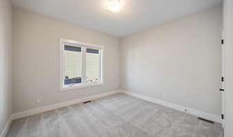 920 Roosevelt St, Polk City, IA 50226