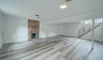 4837 RANDOLPH Dr, Annandale, VA 22003