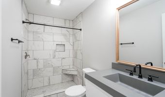 3522 NE Winding Trail Dr, Ankeny, IA 50021