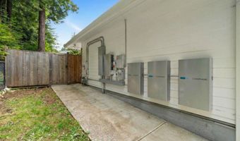 1346 Diamond Dr, Arcata, CA 95521