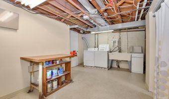 1466 BLUEJAY Rd, Abington, PA 19001