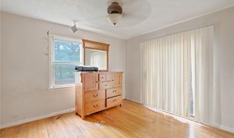 9535 Mackenzie Rd, Affton, MO 63123