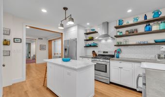 436 Pinewood St, Ann Arbor, MI 48103