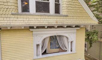 21 Laurel Ave, Auburn, ME 04210