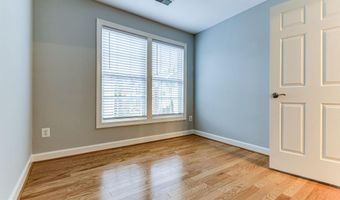 953 HARRISON Cir, Alexandria, VA 22304