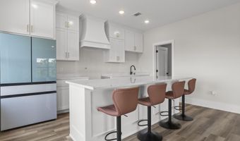 825 Larkspur Ln, Bay St. Louis, MS 39520