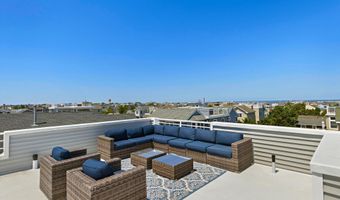 10 11TH St, Beach Haven, NJ 08008