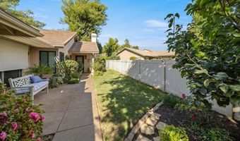4320 Los Padres Dr, Fallbrook, CA 92028