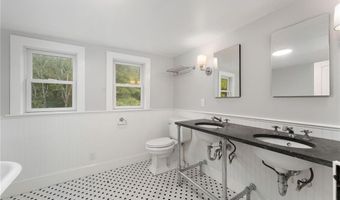 201 Plainfield Pike, Foster, RI 02825