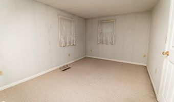 105 S Dubuque St, Albion, IA 50005