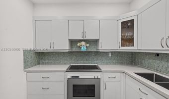 9341 E Bay Harbor Dr Ph-B, Bay Harbor Islands, FL 33154