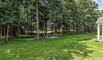 5962 Deer Hollow Rd, Auburn, IN 46706