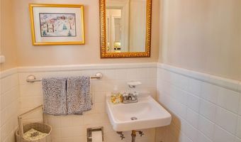 1210 McKinley Blvd, Alton, IL 62002