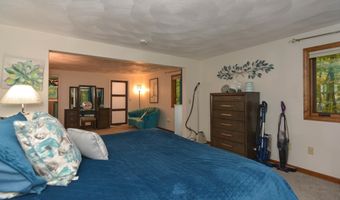 301 N Amherst Rd, Bedford, NH 03110