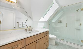 31 Wright Ln, Jamestown, RI 02835