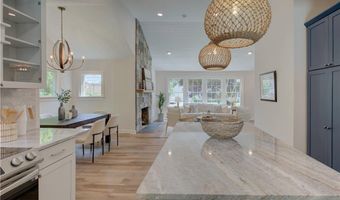 3 Tyler Point Rd, Barrington, RI 02806