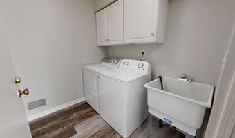 2425 Foxway Dr, Ann Arbor, MI 48105