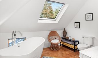 26 Old Searsport Ave, Belfast, ME 04915