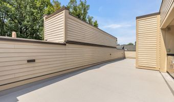 142 WINSOME Cir, Bethesda, MD 20814