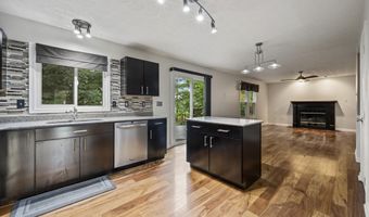 8 AMYS WAY Ct, Baltimore, MD 21234