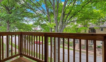 1308 Holgate Dr G5, Ballwin, MO 63021