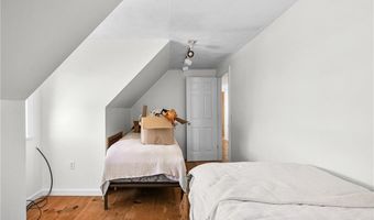 442 Dodge St, Block Island, RI 02807