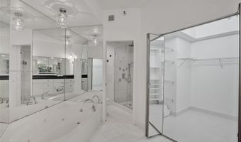 3500 Mystic Pointe Dr 105, Aventura, FL 33180