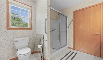 1701 Woods Rd, Akron, OH 44306