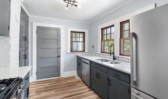 906 Fair St, Camden, SC 29020