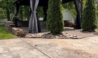 302 Brookside Dr, Algood, TN 38506