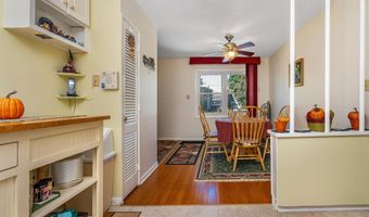 65 Rose Ct, Albany, NY 12209