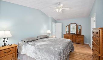 364 Orchard Woods Dr, North Kingstown, RI 02874
