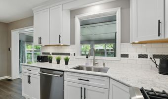 8635 Bishops Ln, Indianapolis, IN 46217